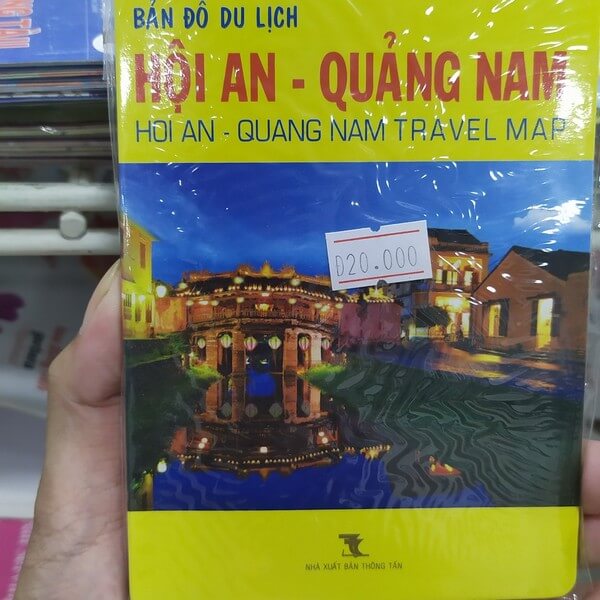 Bản đồ du lịch Hội An, Quảng Nam bên trong nhà sách